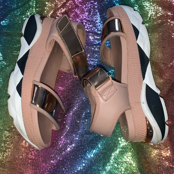Aldo FlatForm Sandals - Picture 2 of 8